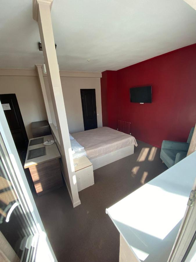Ulpan Mini Hotel Astana Luaran gambar