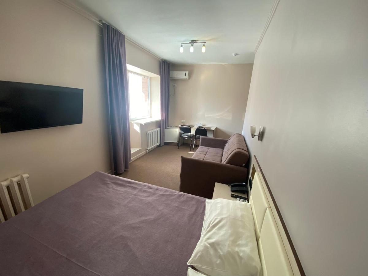 Ulpan Mini Hotel Astana Luaran gambar