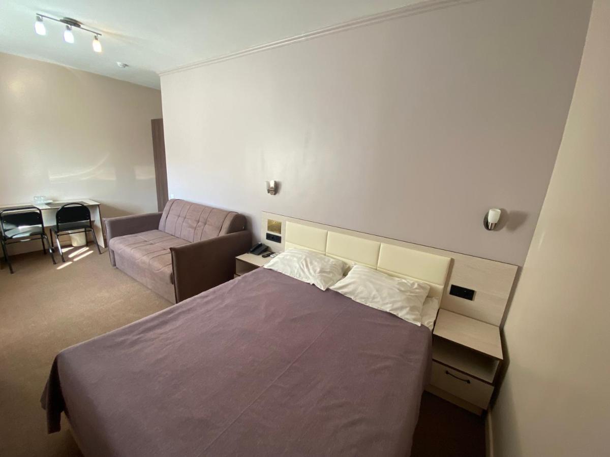Ulpan Mini Hotel Astana Luaran gambar