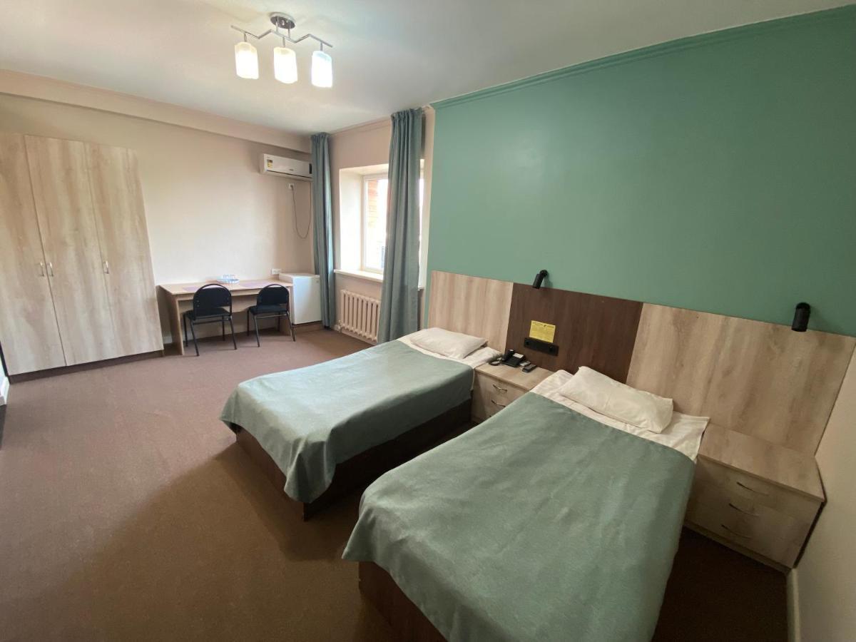 Ulpan Mini Hotel Astana Luaran gambar