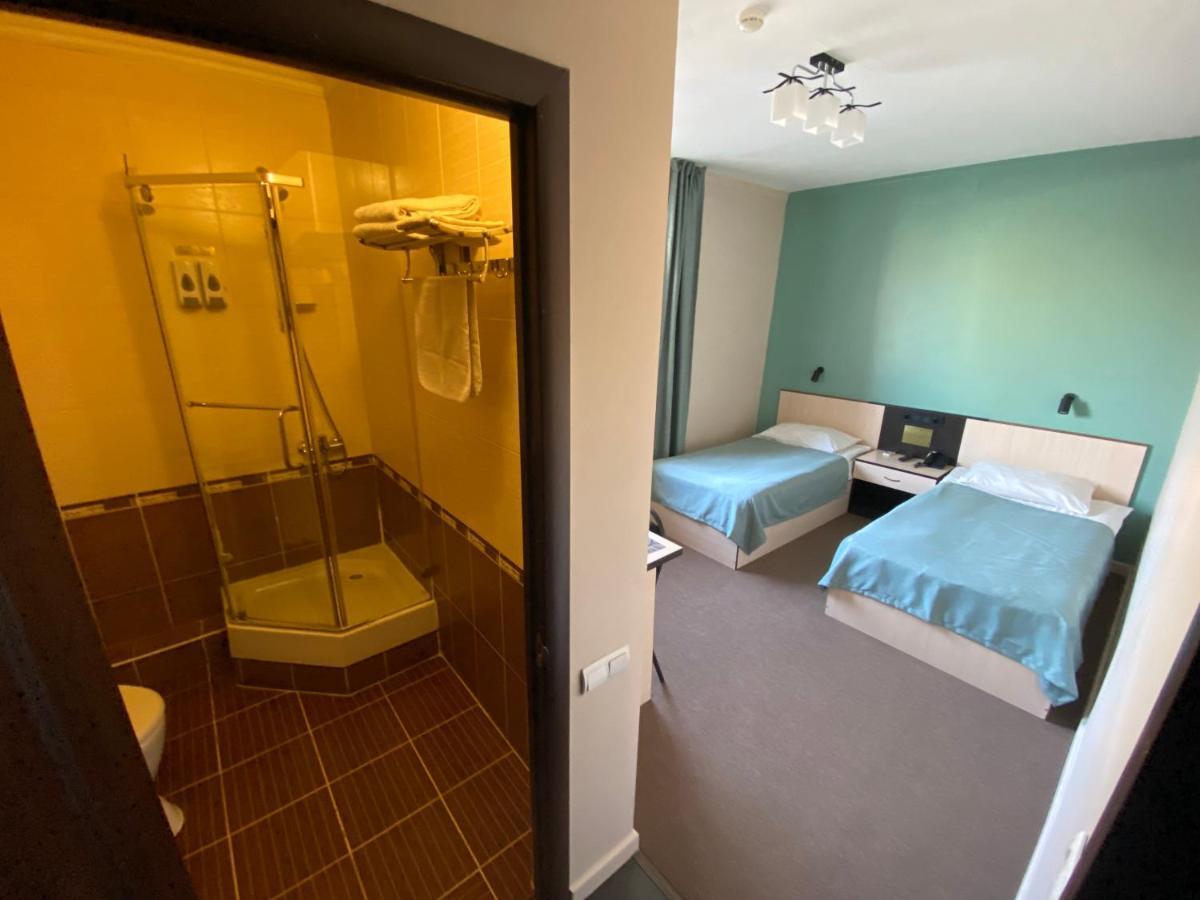 Ulpan Mini Hotel Astana Luaran gambar