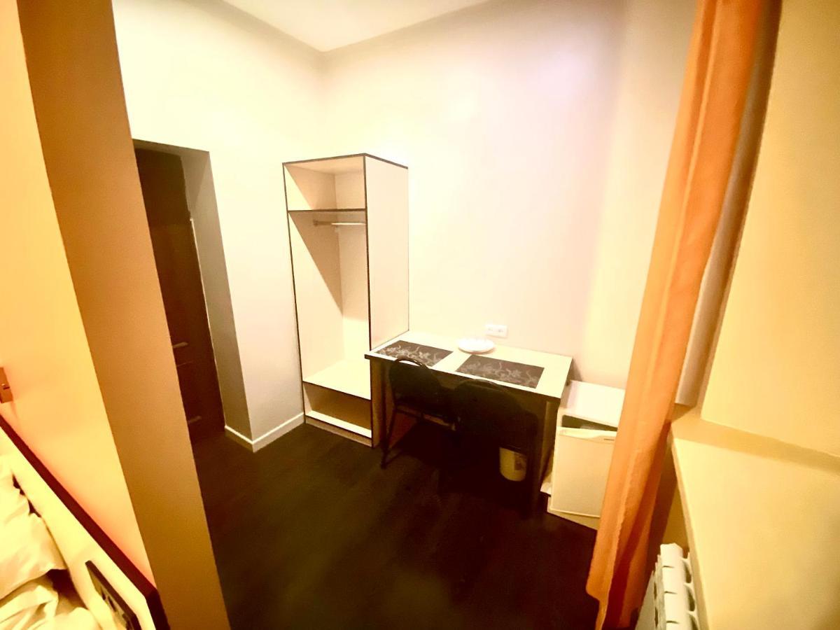 Ulpan Mini Hotel Astana Luaran gambar