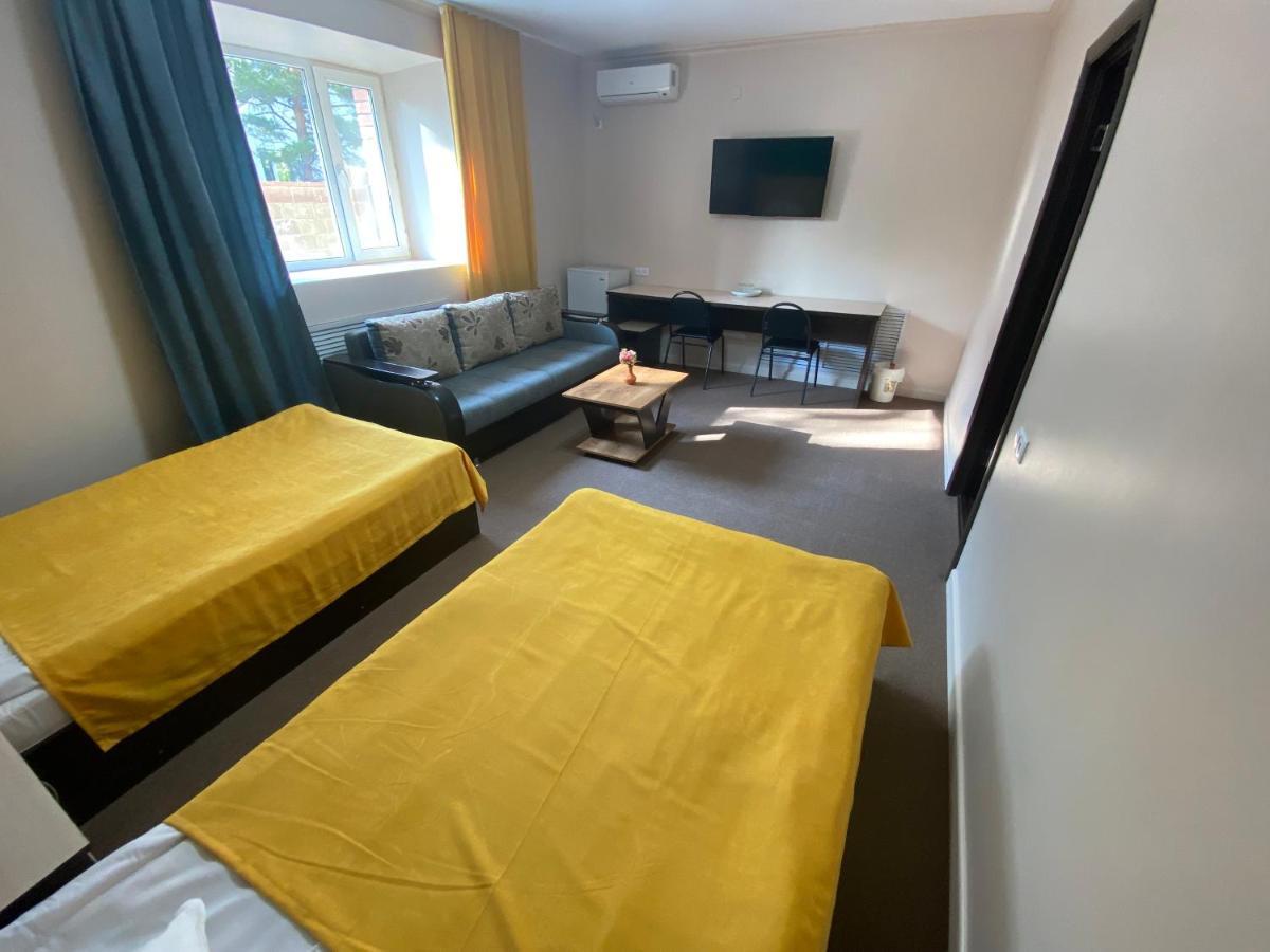 Ulpan Mini Hotel Astana Luaran gambar