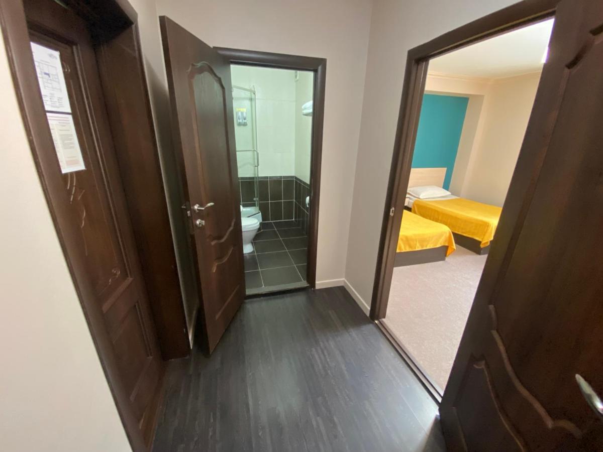 Ulpan Mini Hotel Astana Luaran gambar