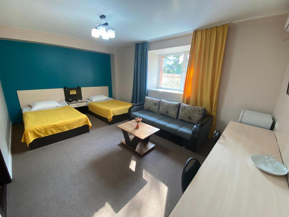 Ulpan Mini Hotel Astana Luaran gambar
