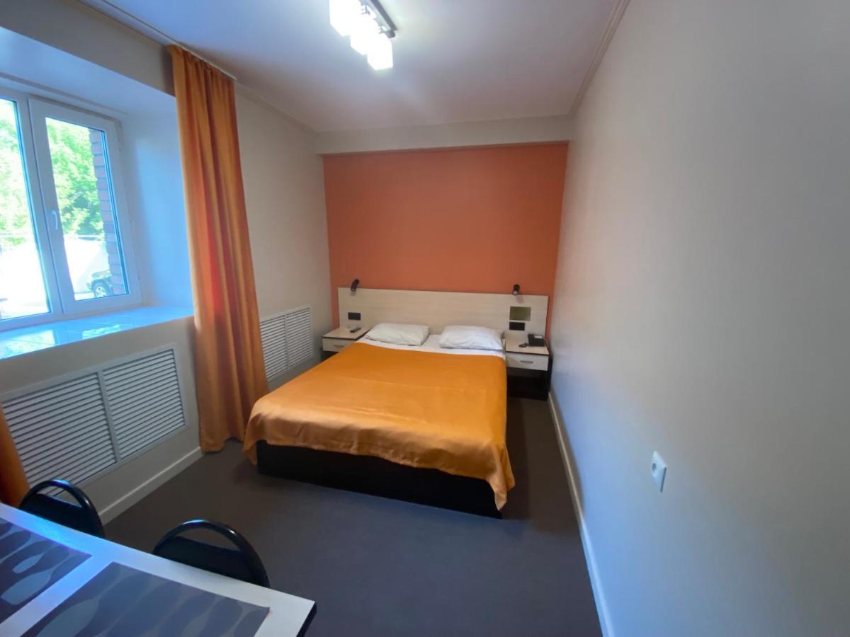 Ulpan Mini Hotel Astana Luaran gambar
