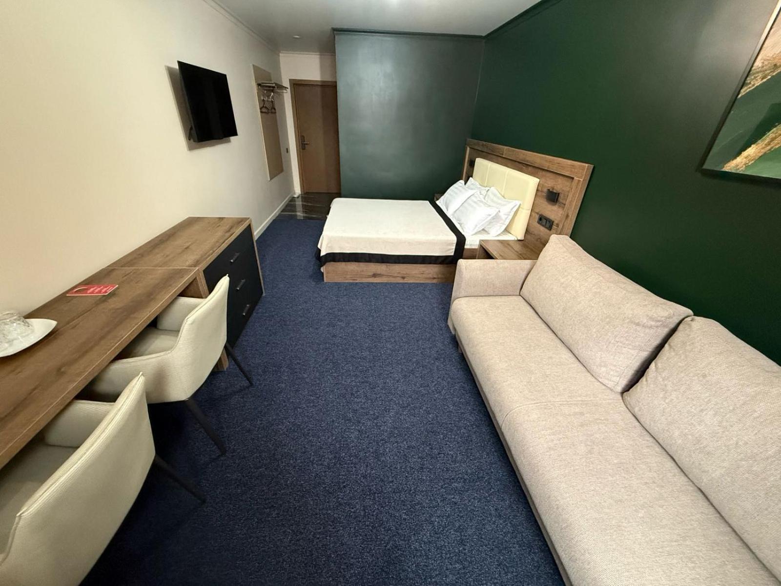 Ulpan Mini Hotel Astana Luaran gambar