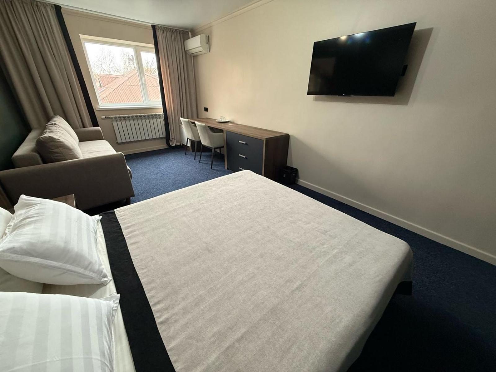 Ulpan Mini Hotel Astana Luaran gambar
