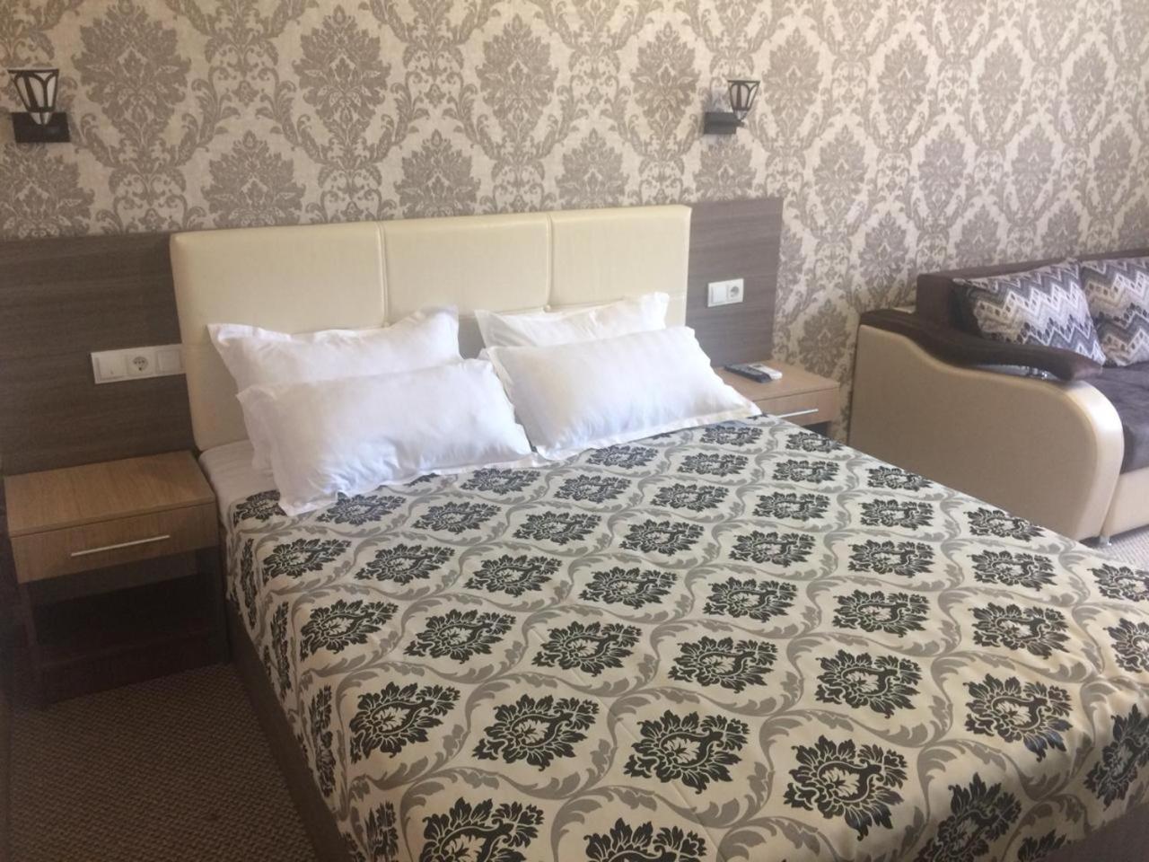 Ulpan Mini Hotel Astana Luaran gambar